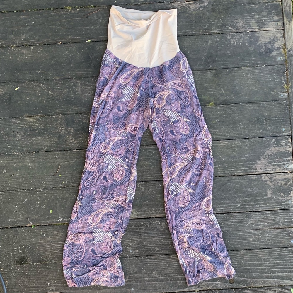 Stretchy paisley maternity pants